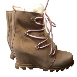 NEW Sorel Joan of Arc Wedge III Wedge Boots Size 5.5